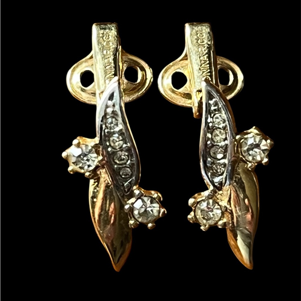 Nina Ricci Elegant Gold Tone Earrings clip on